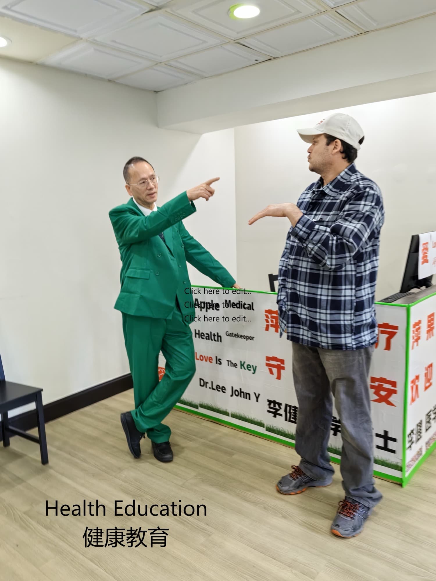 李健医生在纽约健康教育大会上演讲，向听众讲解糖尿病与饮食话题